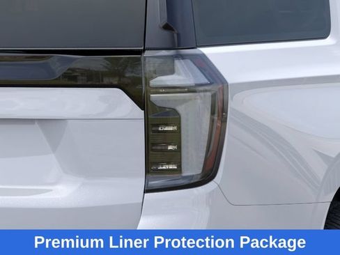 New 2026 Chevrolet Suburban High Country AWD/4WD image 12