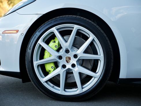New 2026 Porsche Panamera 4 image 14