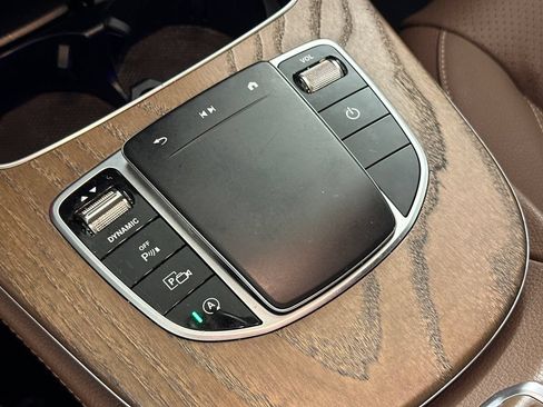 Used 2021 Mercedes-Benz E 350 Sedan w/ Premium Package image 7