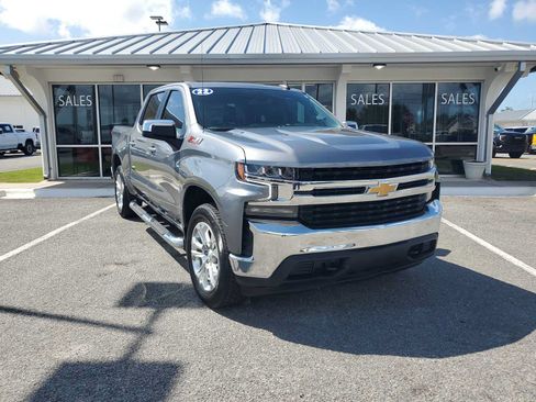 Used 2022 Chevrolet Silverado 1500 LT w/ Z71 Off-Road Package AWD/4WD image 8