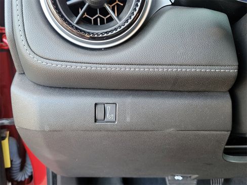 Used 2023 Chevrolet Colorado LT w/ LT Convenience Package II image 17