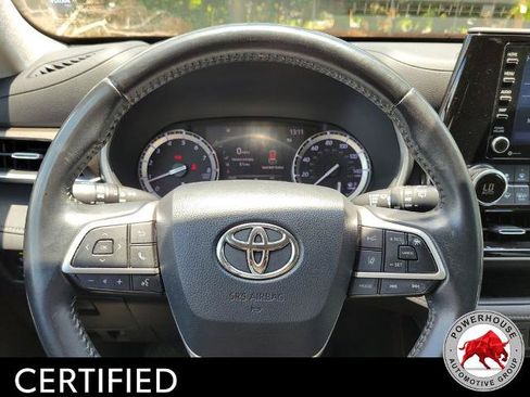 Used 2022 Toyota Highlander XLE FWD image 35