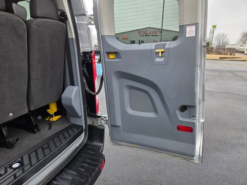 Used 2019 Ford Transit 350 XLT RWD image 19