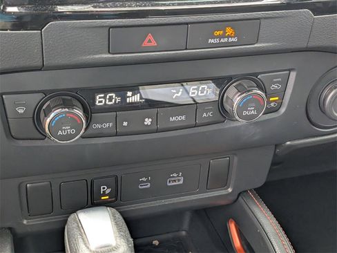 Used 2022 Nissan Frontier Pro-X w/ Technology Package image 24