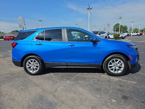 Used 2024 Chevrolet Equinox LT w/ LPO, Floor Liner Package FWD image 5