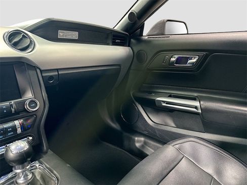Used 2015 Ford Mustang GT Premium image 23