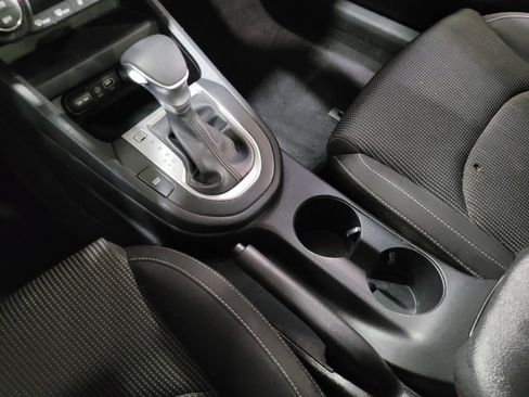 Used 2019 Kia Forte LXS FWD image 26