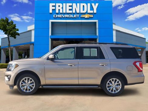 Used 2020 Ford Expedition XLT w/ Equipment Group 202A image 4