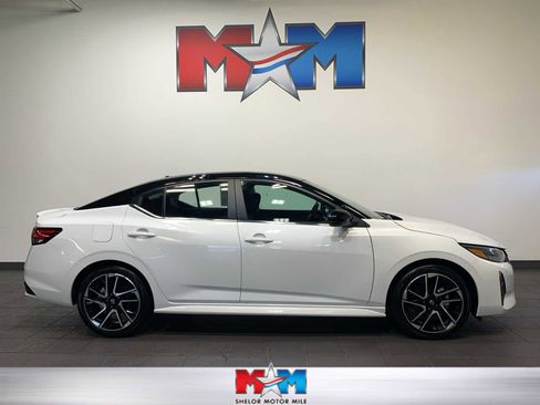 Used 2024 Nissan Sentra SR image 1