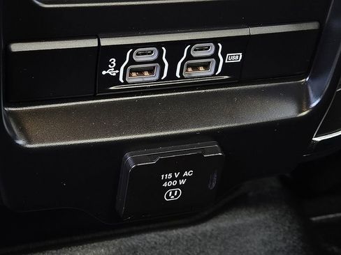 Used 2020 RAM 1500 Laramie RWD image 9