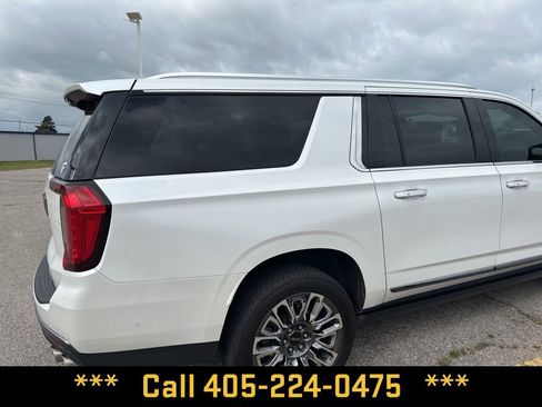Used 2024 GMC Yukon XL Denali Ultimate AWD/4WD image 7