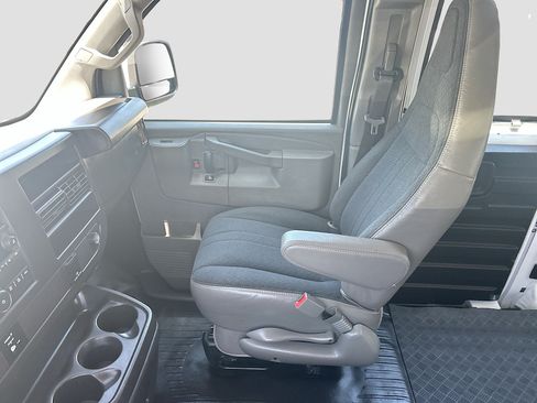 Used 2023 GMC Savana 2500 w/ Driver Convenience Package RWD image 21