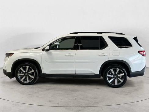 Used 2025 Honda Pilot Elite image 8