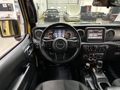 Used 2019 Jeep Wrangler Unlimited Sport S image 19