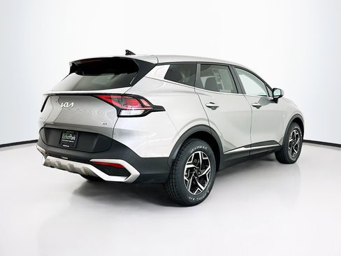 Used 2025 Kia Sportage LX image 9