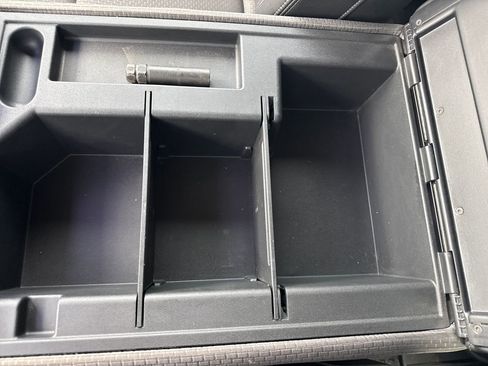 Used 2017 Nissan Titan S image 30