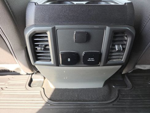 Used 2020 Ford F250 XLT w/ XLT Value Package image 28