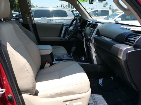 Used 2022 Toyota 4Runner SR5 Premium AWD/4WD image 27
