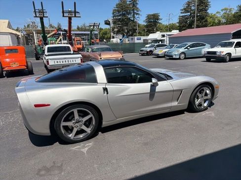 Used 2005 Chevrolet Corvette Coupe w/ Preferred Equipment Group RWD image 5