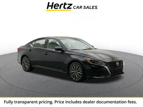 Used 2025 Nissan Altima 2.5 SV FWD image 1