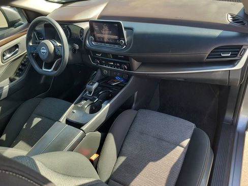 Used 2023 Nissan Rogue SV image 38