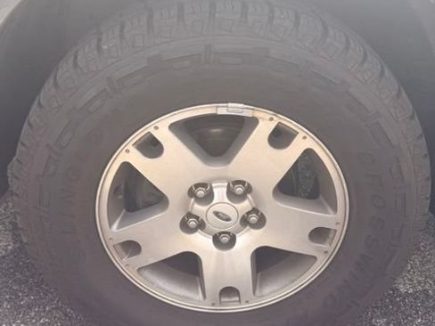 Used 2005 Ford Escape Limited FWD image 21