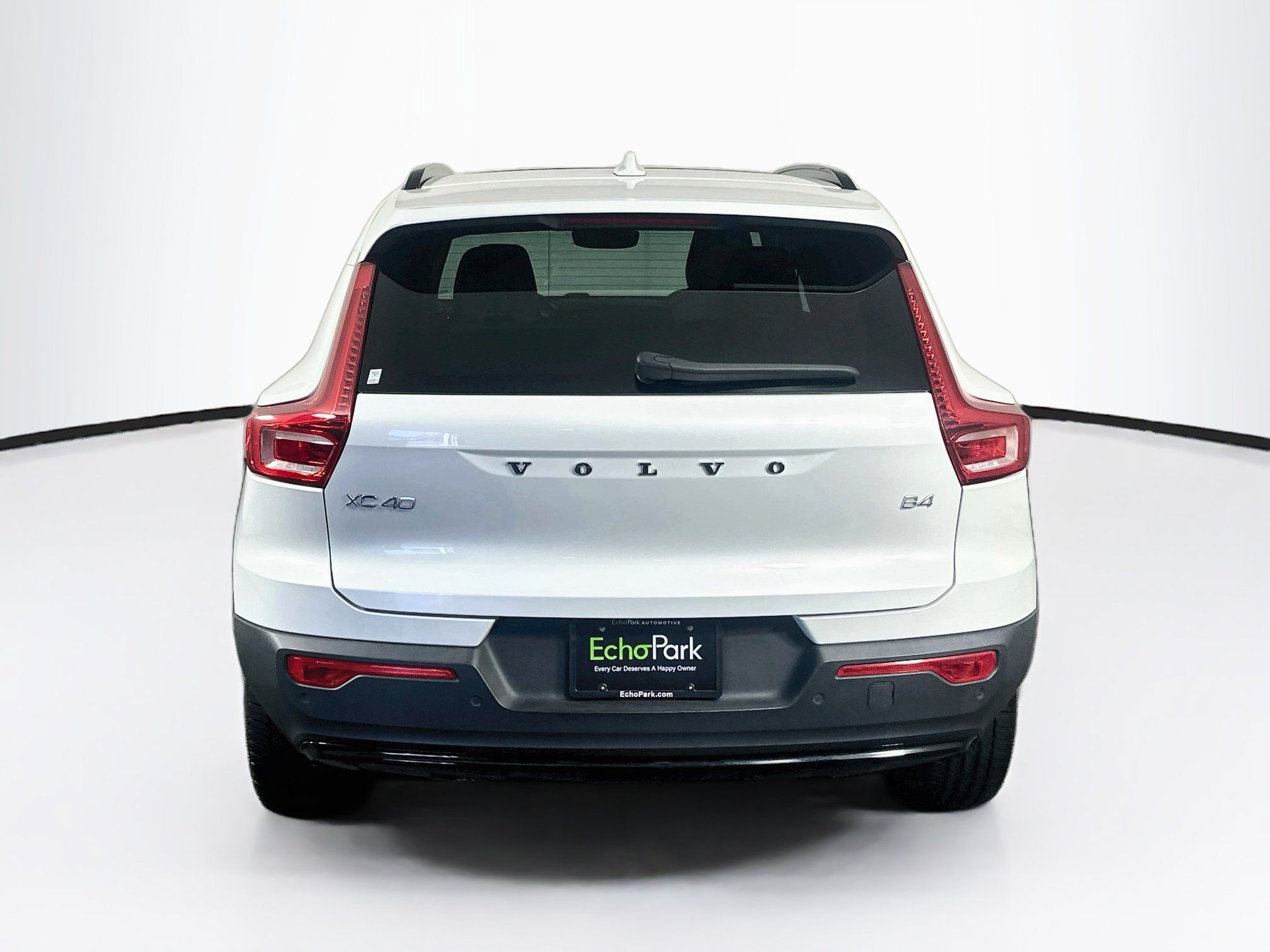 Used 2023 Volvo XC40 B4 Ultimate FWD image 7
