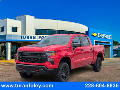New 2026 Chevrolet Silverado 1500 Custom Trail Boss w/ LPO, Dark Essentials Package