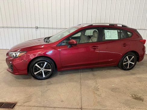 Used 2019 Subaru Impreza 2.0i Premium AWD/4WD image 2