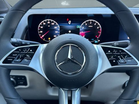 New 2026 Mercedes-Benz GLB 250 image 15