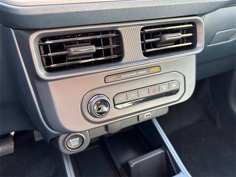 New 2025 Ford Maverick XLT w/ XLT Luxury Package image 27