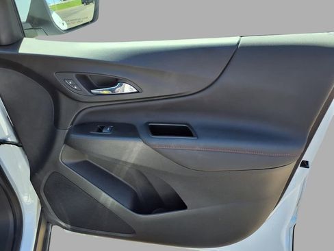 Used 2023 Chevrolet Equinox RS image 7