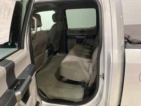 Used 2019 Ford F150 XLT w/ Equipment Group 302A Luxury image 17