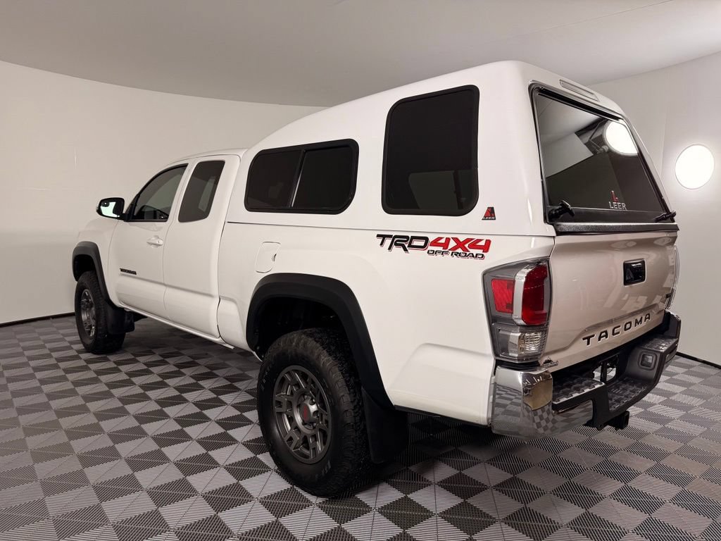 Certified 2023 Toyota Tacoma TRD Off-Road w/ Black Out Package (TMS) AWD/4WD image 13