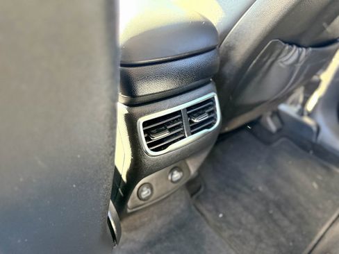 Used 2022 Hyundai Santa Fe SEL image 17