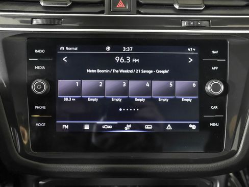 Used 2024 Volkswagen Tiguan SEL R-Line image 29