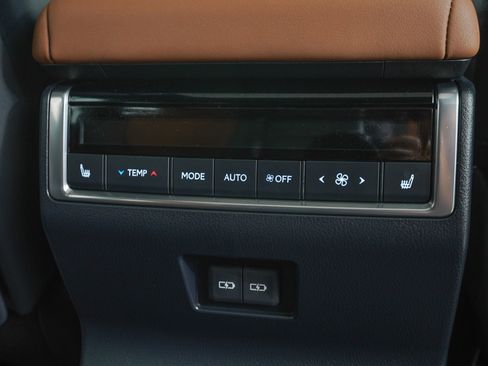 Used 2026 Lexus GX 550 w/ Accessory Package (2T) AWD/4WD image 11