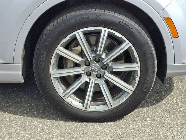 Used 2018 Audi Q7 3.0T Prestige AWD/4WD image 27