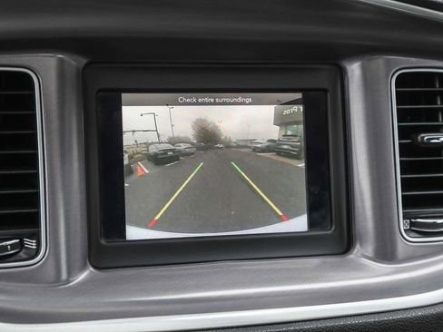 Used 2019 Dodge Charger SXT image 23