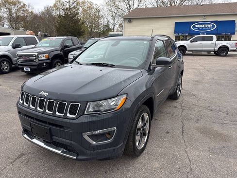 Used 2018 Jeep Compass Limited w/ Navigation Group AWD/4WD image 7