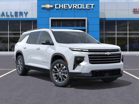 New 2026 Chevrolet Traverse LT w/ Sun and Wheel Package FWD image 8