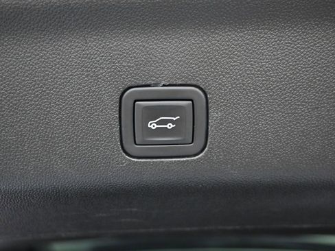 Used 2023 Cadillac Escalade ESV Premium Luxury image 15