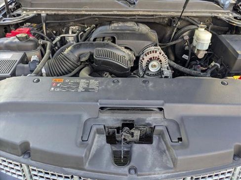 Used 2014 Cadillac Escalade ESV Premium image 25