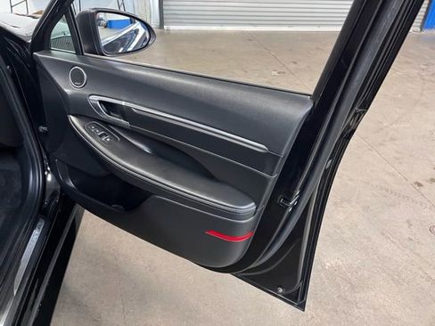 Used 2023 Hyundai Sonata Limited image 11