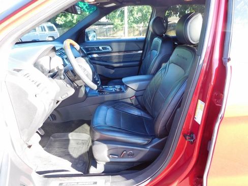 Used 2017 Ford Explorer Platinum AWD/4WD image 10