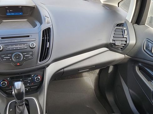 Used 2017 Ford C-MAX Energi SE w/ Equipment Group 402A image 6