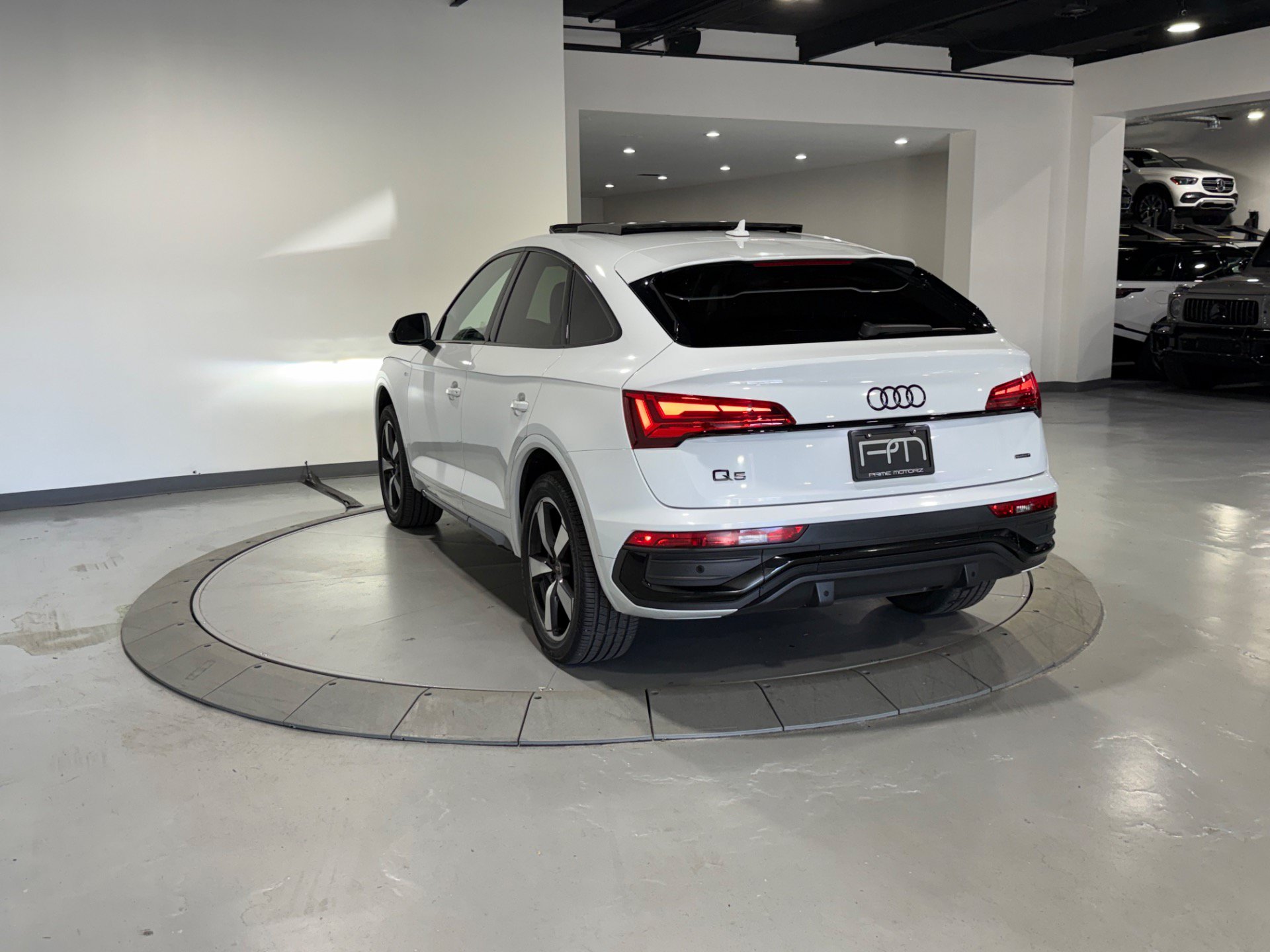 Used 2023 Audi Q5 2.0T Premium Plus w/ Premium Plus Package AWD/4WD image 14