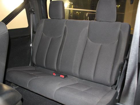 Used 2018 Jeep Wrangler Sport image 20