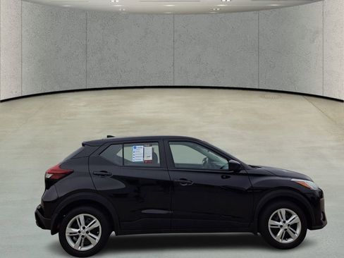 Certified 2024 Nissan Kicks S image 4