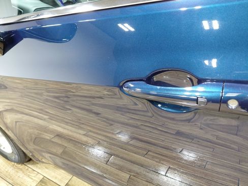 Used 2025 Chrysler Pacifica Select image 11